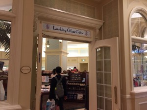 ディズニーランドホテルのコンビニ！場所はどこにあるの？